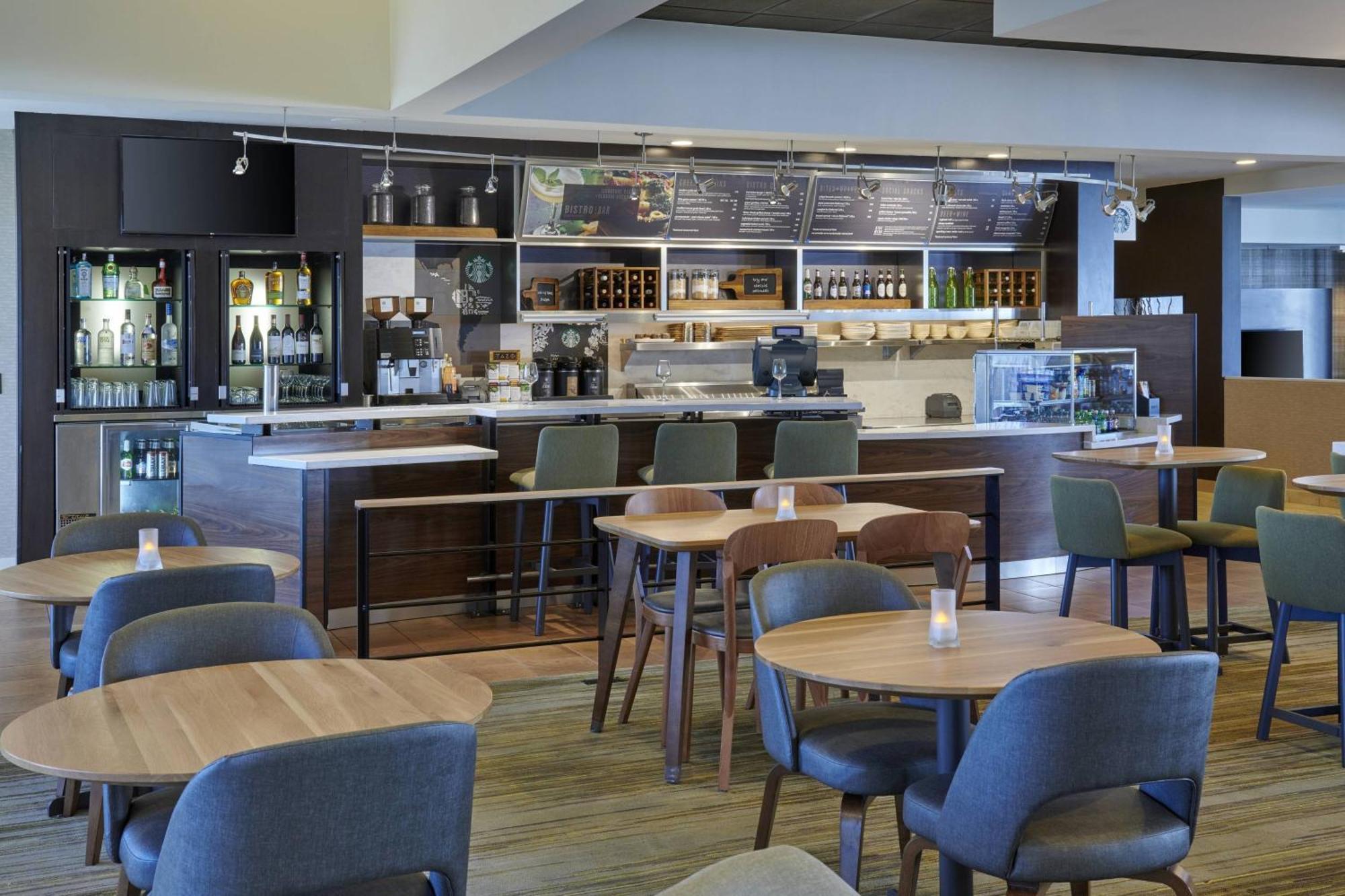 Courtyard By Marriott Indianapolis Castleton Hotel Ngoại thất bức ảnh