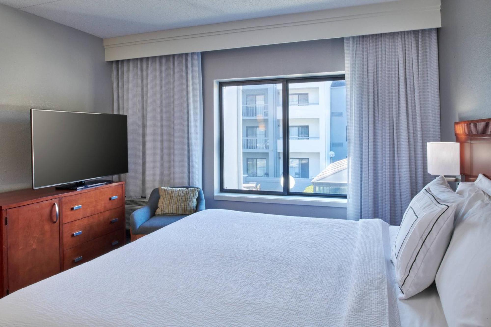 Courtyard By Marriott Indianapolis Castleton Hotel Ngoại thất bức ảnh