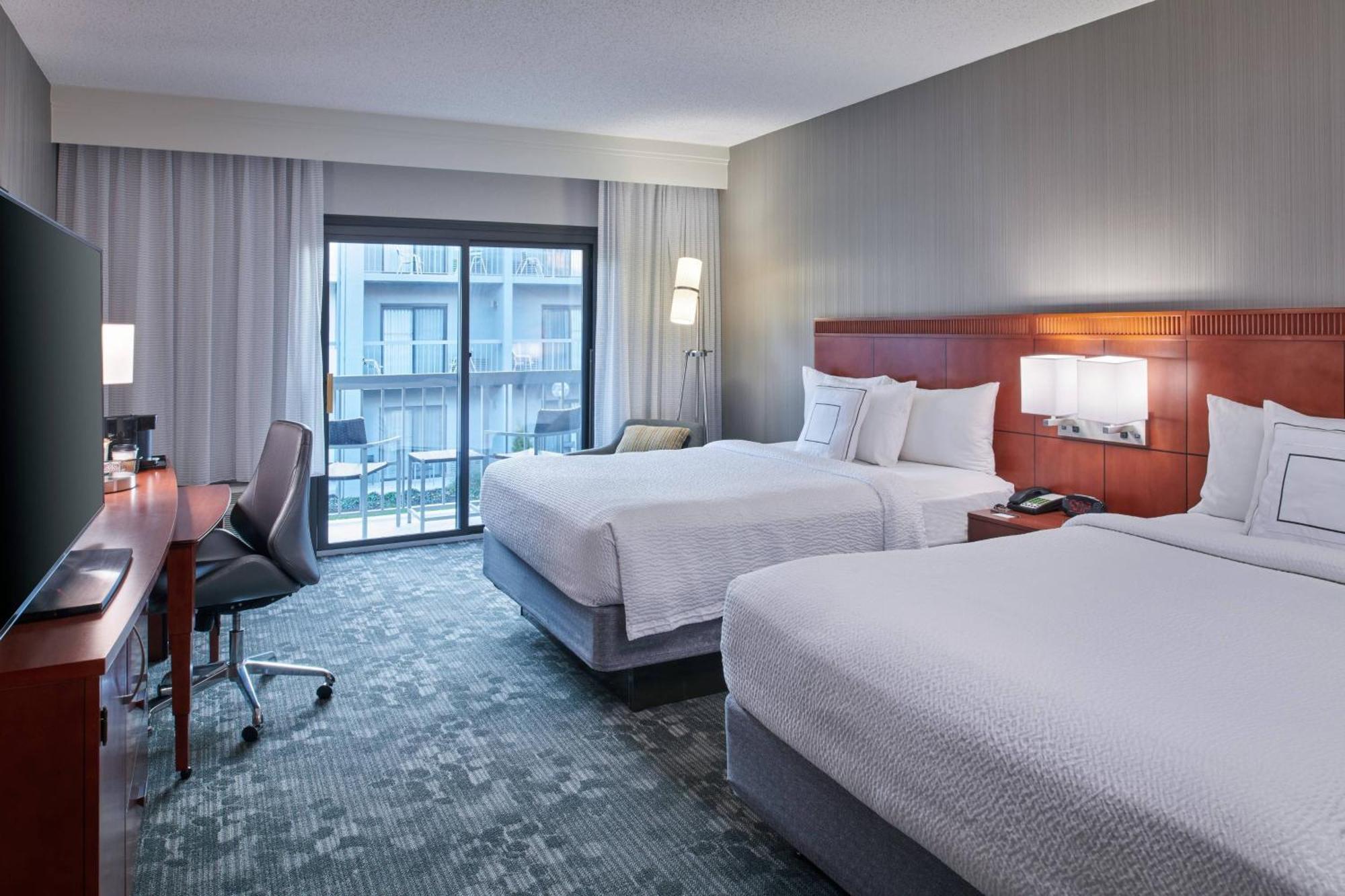 Courtyard By Marriott Indianapolis Castleton Hotel Ngoại thất bức ảnh